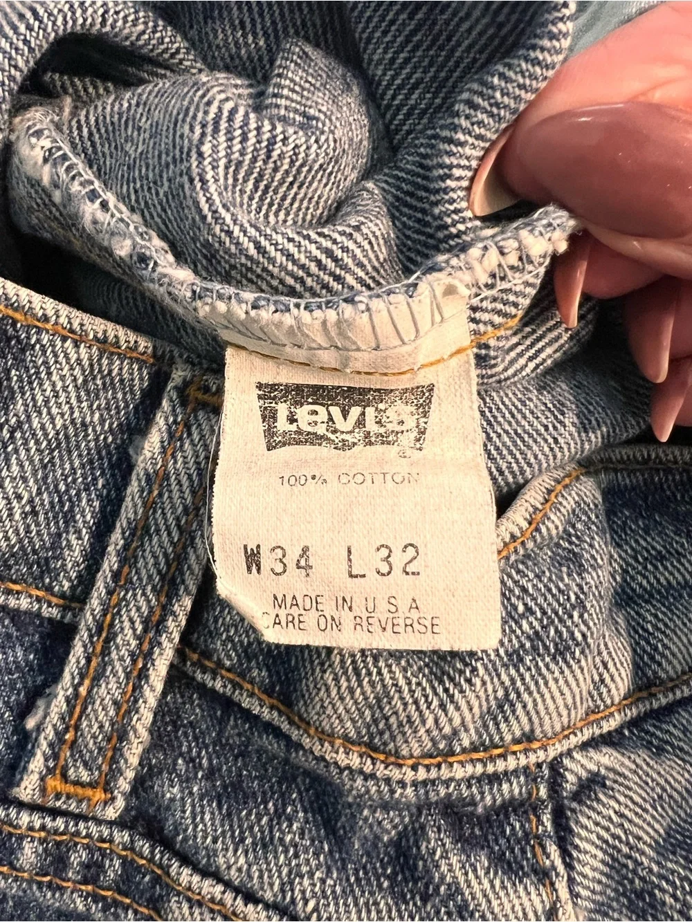 Vintage 90s Levis 560 Made in USA Loose Fit Jeans Mens 34x32 Red Tab